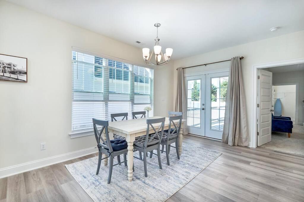 Luxurious Alberta Beach House W/ Historical Detail Hampton Ngoại thất bức ảnh